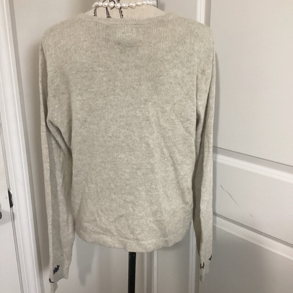 Route66 Women’s Beige with Blue Floral Stitching Cardigan Knit Wool Sweater - Picture 3 of 5